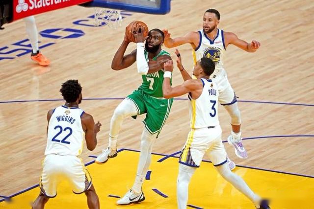 世体：巴萨对小图拉姆感兴趣 但不想花高价签约