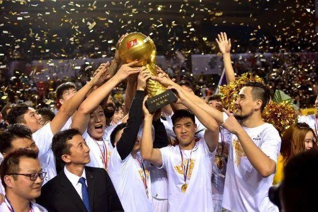 意大利杯-邓弗里斯双响 国米2-0亚特兰大进决赛