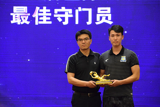 欧冠-莱奥吉鲁双双破门 小将进球 AC米兰4-0客胜